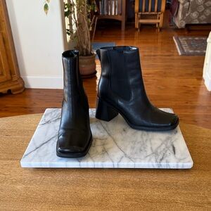 White Mountain Leather Chunky-Heeled Black Ankle Boots, Lightly Worn